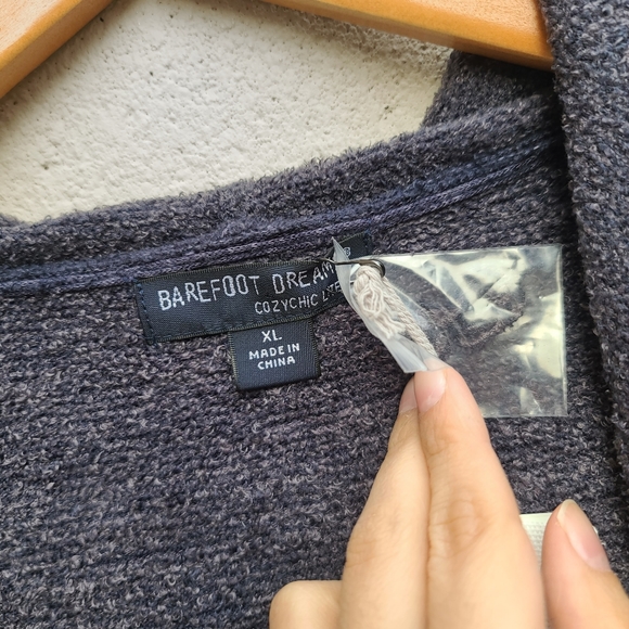 Barefoot Dreams | CozyChic Lite Resort Cardi Cardigan Lounge Sweater with Hood - Picture 3 of 8